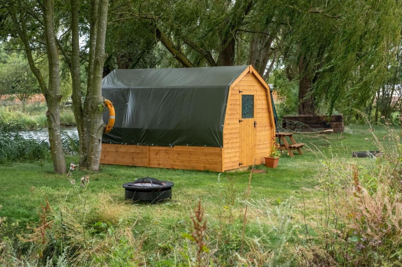 Rum Bridge "Patsy'S" Family Glamping Pod Hotel Clare Exterior foto